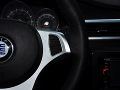 2013款 2.2L 手动 两驱汽油商务版