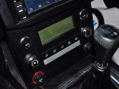 2013款 2.2L 手动 两驱汽油商务版