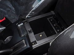 2013款 2.2L 手动 两驱汽油商务版