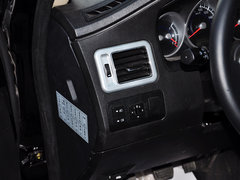 2013款 2.2L 手动 两驱汽油商务版