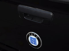 2013款 2.2L 手动 两驱汽油商务版