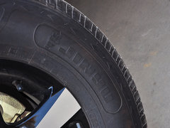 2013款 2.2L 手动 两驱汽油商务版