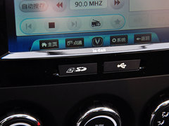 2014款 1.4L 手动天窗导航版 国V