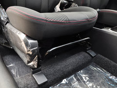 2014款 1.4L 手动天窗导航版 国V