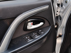 2014款 1.4L 手动天窗导航版 国V
