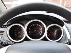 2014款 1.4L 手动天窗导航版 国V
