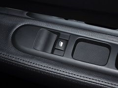 2013款 2.0L 自动 经典版 5座