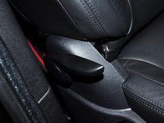 2013款 2.0L 自动 经典版 5座