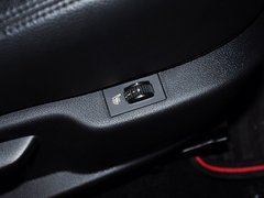 2013款 2.0L 自动 经典版 5座