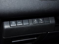 2013款 2.0L 自动 经典版 5座