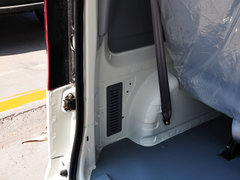 2013款 1.3L 手动 舒适型 7座