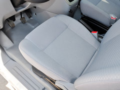 2013款 1.3L 手动 舒适型 7座