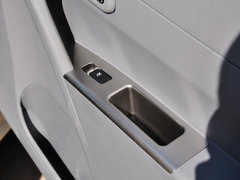 2013款 1.3L 手动 舒适型 7座