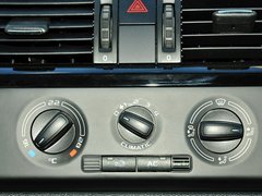 2014款 1.6L 自动 Montecarlo版