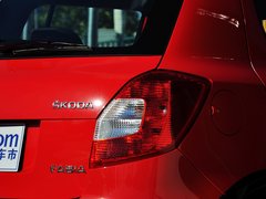 2014款 1.6L 自动 Montecarlo版
