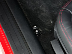 2013款 1.6L 自动 豪华版