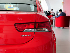 2013款 1.6L 自动 豪华版