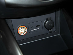 2013款 1.6L 自动 豪华版