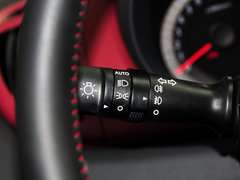 2013款 1.6L 自动 运动版