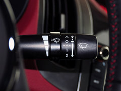 2013款 1.6L 自动 运动版