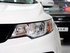 2013款 1.6L 自动 运动版
