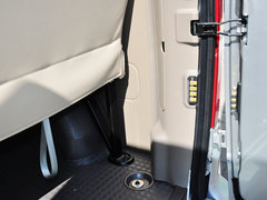 2014款 2.5T 手动 商杰版长轴中顶