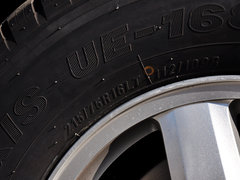 2014款 2.5T 手动 商杰版长轴中顶