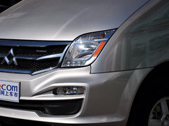 2014款 2.5T 手动 商杰版长轴中顶