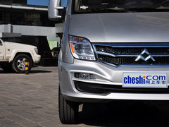 2014款 2.5T 手动 商杰版长轴中顶