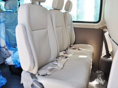 2014款 2.5T 手动 商杰版长轴中顶