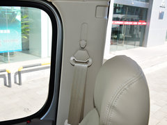 2014款 2.5T 手动 商杰版长轴中顶