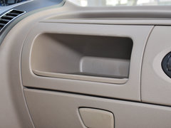 2014款 2.5T 手动 商杰版长轴中顶