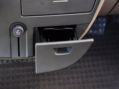 2014款 2.5T 手动 商杰版长轴中顶
