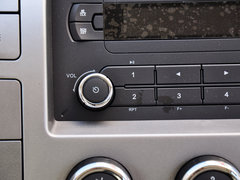 2014款 2.5T 手动 商杰版长轴中顶