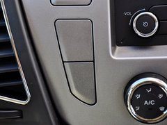 2014款 2.5T 手动 商杰版长轴中顶