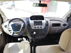 2014款 2.5T 手动 商杰版长轴中顶