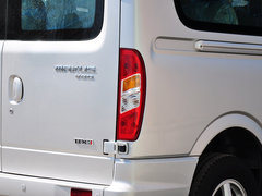 2014款 2.5T 手动 商杰版长轴中顶