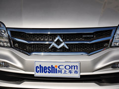 2014款 2.5T 手动 商杰版长轴中顶