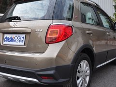 2013款 酷锐版 1.6L 手动 20周年3G智能版