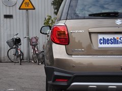 2013款 酷锐版 1.6L 手动 20周年3G智能版
