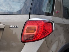 2013款 酷锐版 1.6L 手动 20周年3G智能版