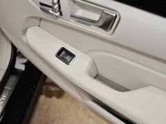 2014款 E260L 1.8T 自动 运动轿车