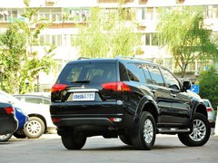 2013款 3.0L 自动 旗舰版 7座