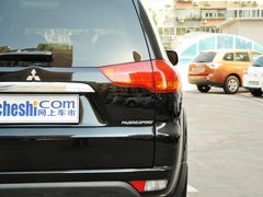 2013款 3.0L 自动 旗舰版 7座