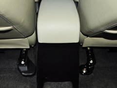 2013款 3.0L 自动 旗舰版 7座