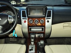 2013款 3.0L 自动 旗舰版 7座