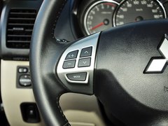 2013款 3.0L 自动 旗舰版 7座