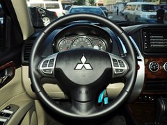 2013款 3.0L 自动 旗舰版 7座