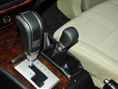 2013款 3.0L 自动 旗舰版 7座