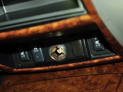 2013款 3.0L 自动 旗舰版 7座